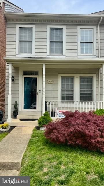 view of front facade with a porch