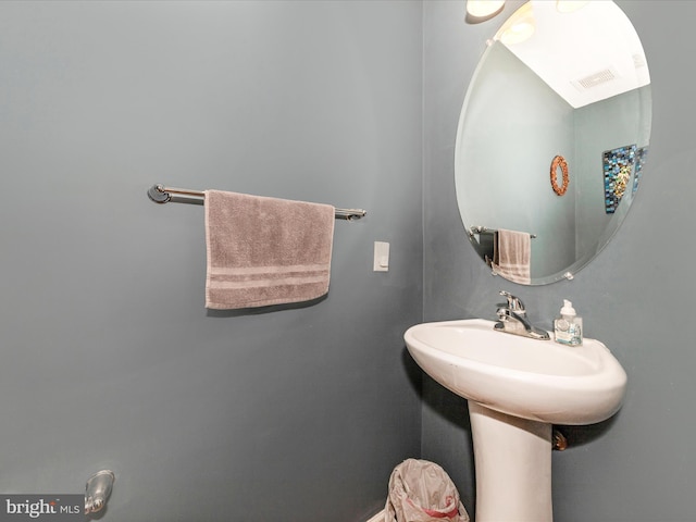 bathroom featuring visible vents