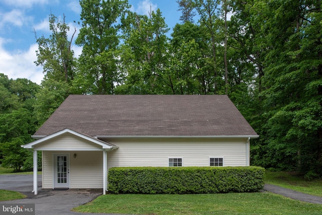 168 Sequester Dr, Stafford, VA 22556 - view of front of house with a front yard