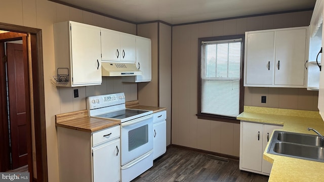 kitchen with a sink, dark wood-style flooring, under cabinet range hood, white range with electric stovetop, and light countertops