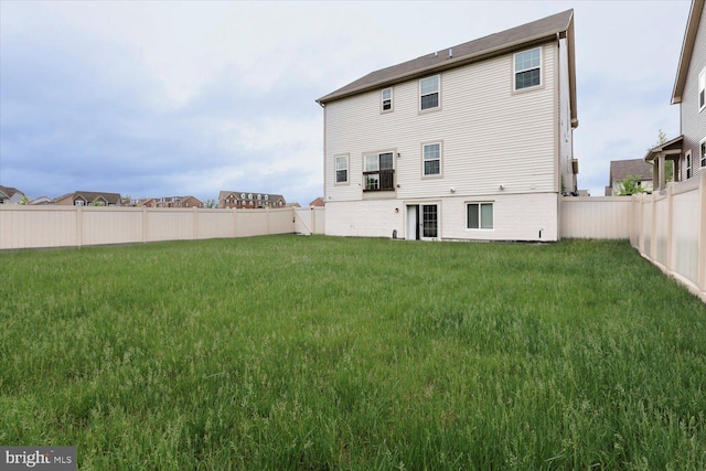 5735 River Shark Ln, Waldorf, MD 20602 - view of rear view of house