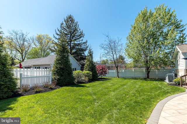 view of yard featuring fence