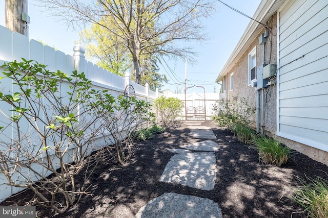 exterior space featuring driveway