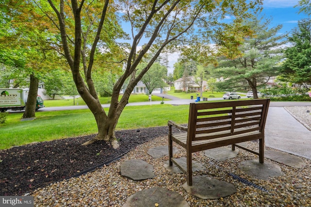 15109 Watergate Rd, Silver Spring, MD 20905 - view of home's community featuring a yard