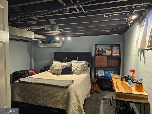 bedroom with carpet