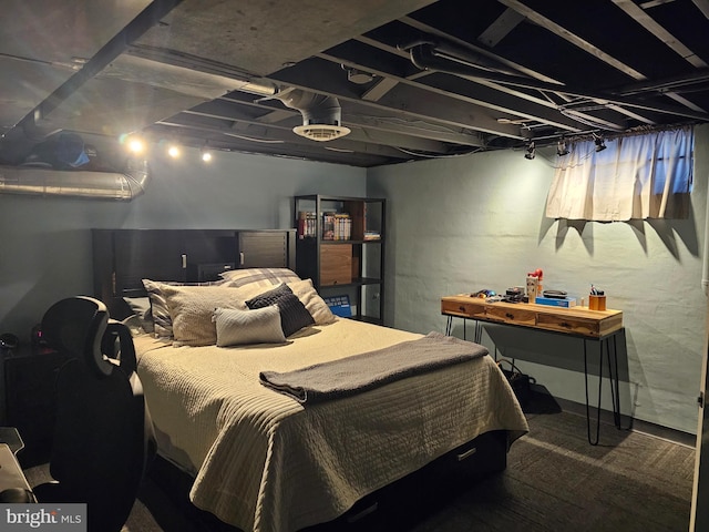 bedroom with carpet