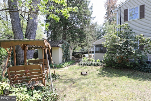 72 Bennett Dr, Doylestown, PA 18901 - view of yard featuring a sunroom
