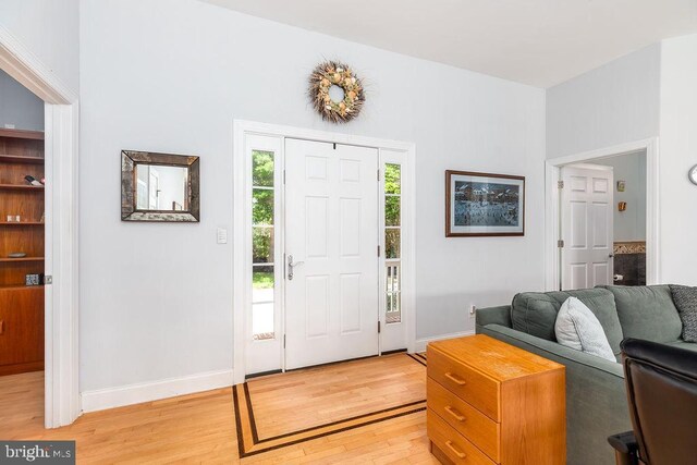 536 Yacht Club Dr, Ocean Pines, MD 21811 - entrance foyer featuring light wood finished floors and baseboards