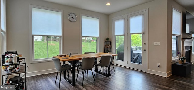 21340 Rainier Ln, Broadlands, VA 20148 - dining area with dark wood finished floors, baseboards, and recessed lighting