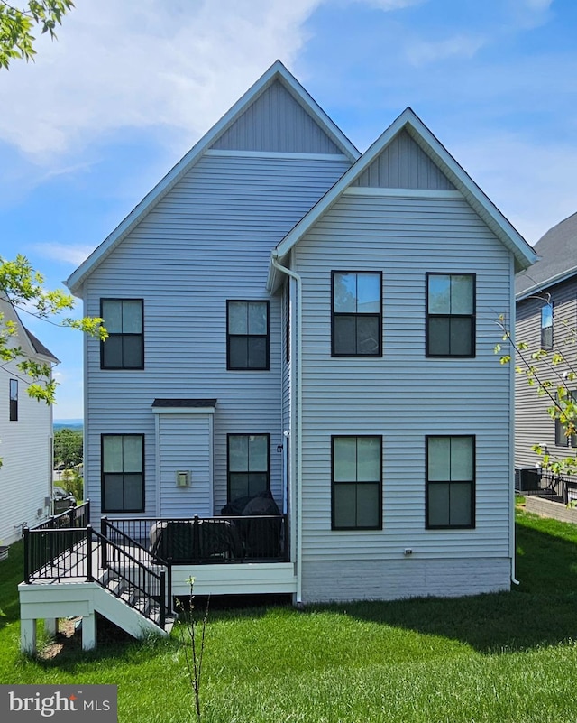21340 Rainier Ln, Broadlands, VA 20148 - back of property featuring a yard and board and batten siding