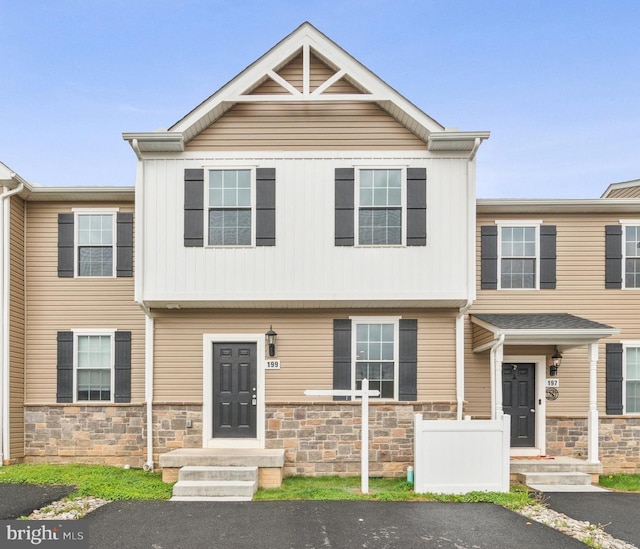 199 Holstein Dr Unit 117, Hanover, PA 17331 - view of front facade featuring stone siding