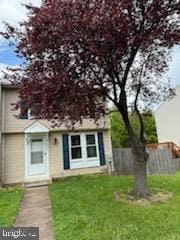 22 Morning Ct, Rosedale, MD 21237 - view of front of property with fence and a front yard