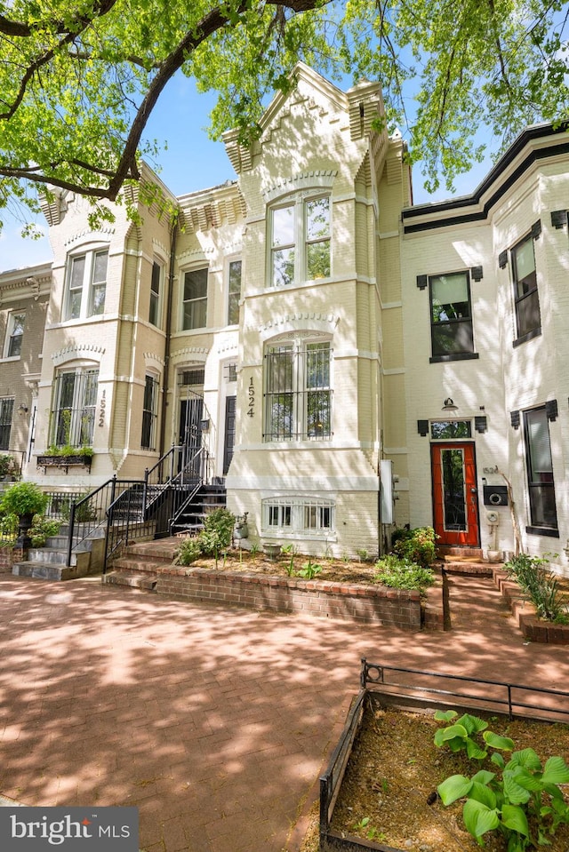 1524 5th St NW, Washington, DC 20001 - view of front of property