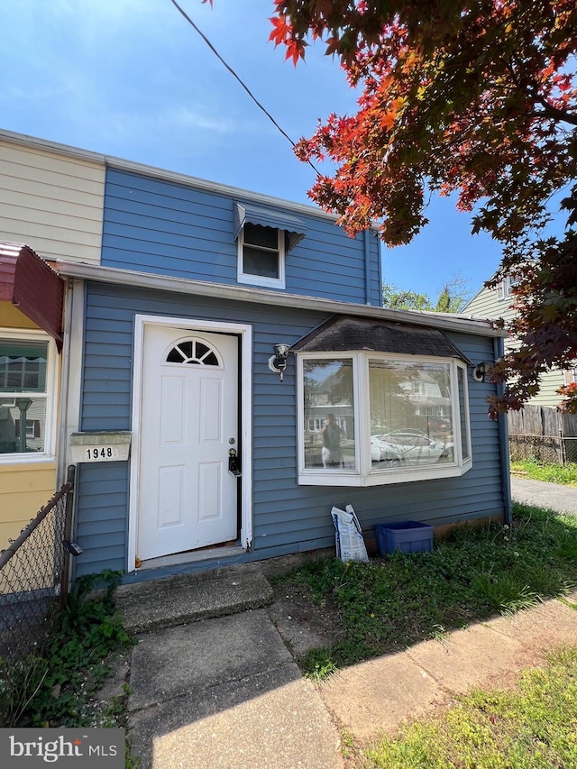 1948 Victory Dr, Baltimore, MD 21227 - view of front of house with fence