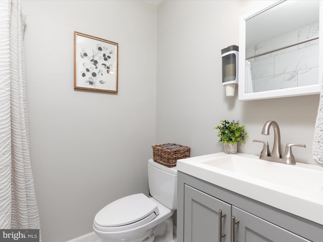 20636 Muddy Harbour Sq, Sterling, VA 20165 - full bath with toilet, vanity, and a shower with curtain