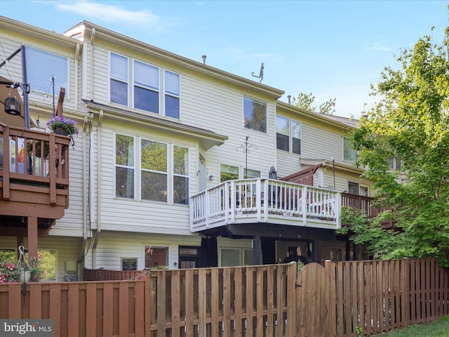 20636 Muddy Harbour Sq, Sterling, VA 20165 - back of house with a wooden deck