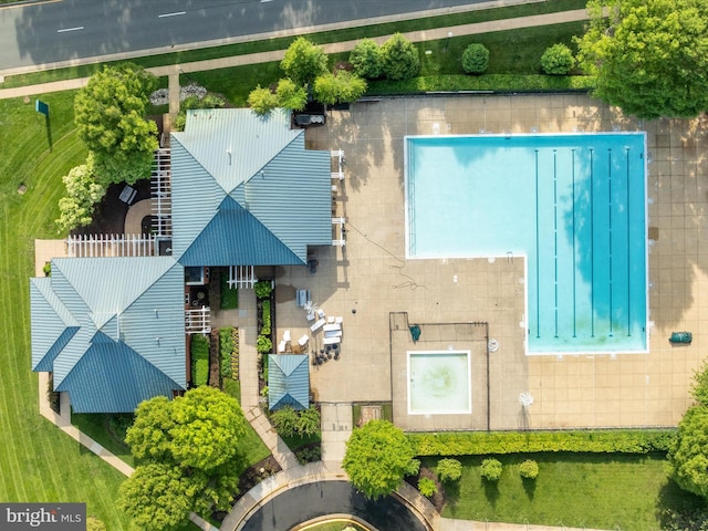 20636 Muddy Harbour Sq, Sterling, VA 20165 - drone / aerial view