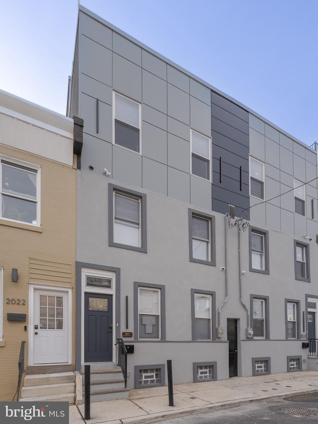 2024 N Palethorp St, Philadelphia, PA 19122 - view of property featuring entry steps