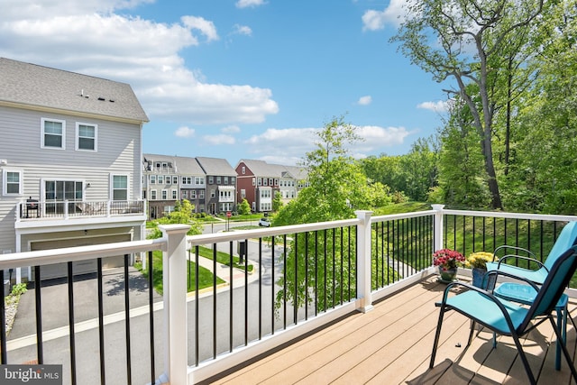 1579 Meadowlark Glen Rd, Dumfries, VA 22026 - wooden deck featuring a residential view