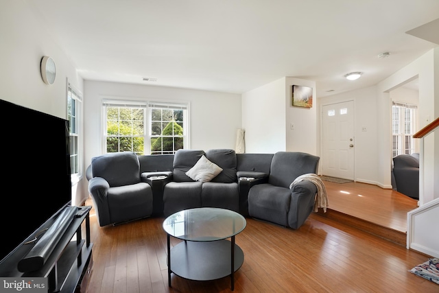 24 Amarillo Ct Unit 125, Germantown, MD 20874 - living room featuring wood-type flooring