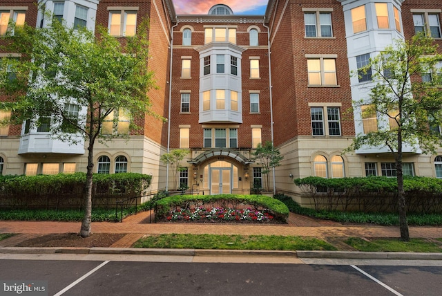 400 Cameron Station Blvd Unit 105, Alexandria, VA 22304 - property at dusk with uncovered parking