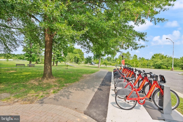 400 Cameron Station Blvd Unit 105, Alexandria, VA 22304 - view of property's community with a lawn