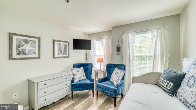 17 Bayside Dr, Somers Point, NJ 08244 - sitting room with light wood finished floors