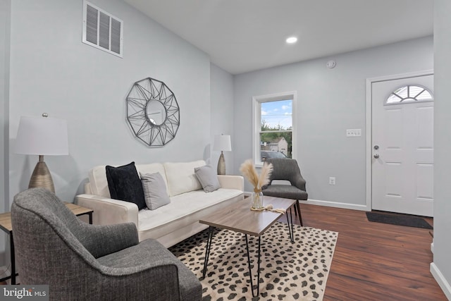 538 Pontiac, Baltimore, MD 21225 - living room with dark wood-type flooring, baseboards, and recessed lighting