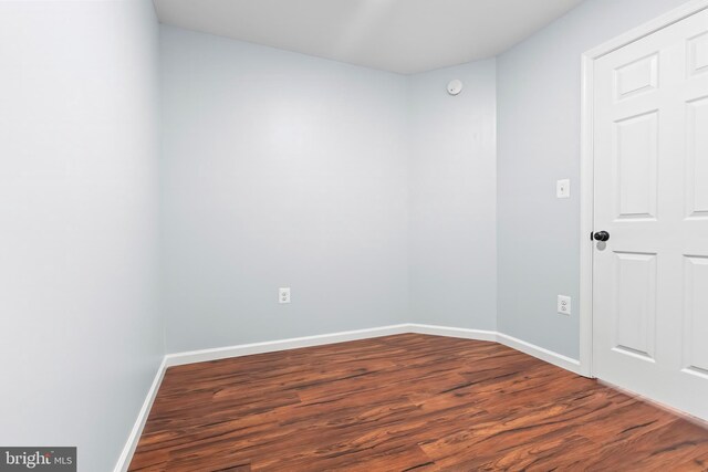 538 Pontiac, Baltimore, MD 21225 - spare room with wood finished floors and baseboards