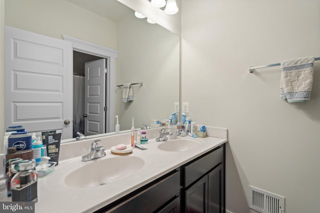 35898 Quantum Pl, Round Hill, VA 20141 - bathroom with double vanity