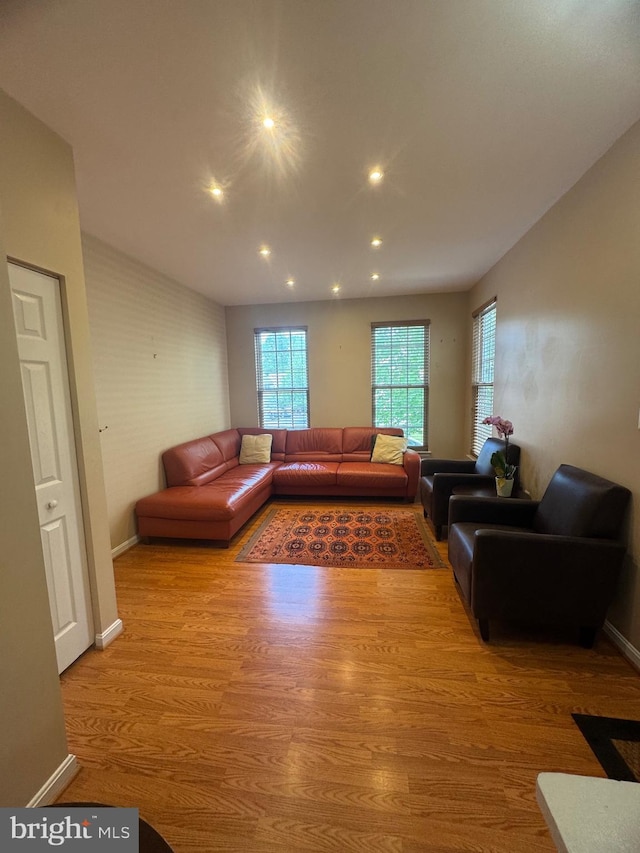 8800 Fenimore Pl, Bristow, VA 20136 - living room featuring wood finished floors, baseboards, and recessed lighting