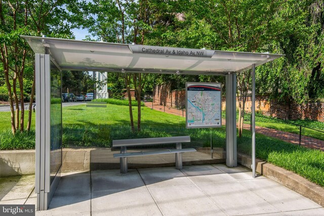 4000 Cathedral Ave NW Unit 435-436-437B, Washington, DC 20016 - surrounding community featuring a yard