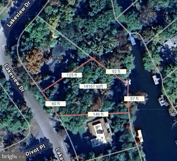 905 Lakeview Dr, Cross Junction, VA 22625