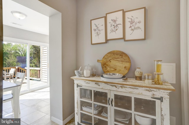 6825 Kincaid Ave, Falls Church, VA 22042 - interior details featuring baseboards and visible vents