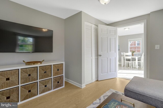 6825 Kincaid Ave, Falls Church, VA 22042 - sitting room with baseboards and wood finished floors