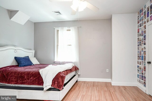 11 Lippincott Ave, Voorhees, NJ 08043 - bedroom with baseboards, a ceiling fan, wood finished floors, and visible vents