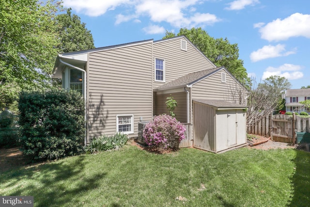 1602 Blacksmith Ln, Herndon, VA 20170 - back of property with cooling unit