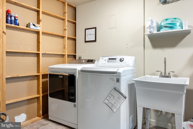 5433 Lomax Way, Woodbridge, VA 22193 - washroom featuring washing machine and dryer