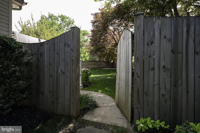 5433 Lomax Way, Woodbridge, VA 22193 - view of yard