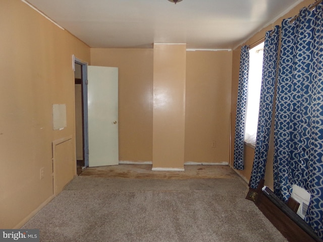 1933 N Palethorp St, Philadelphia, PA 19122 - carpeted empty room featuring baseboards