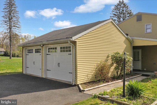 view of detached garage
