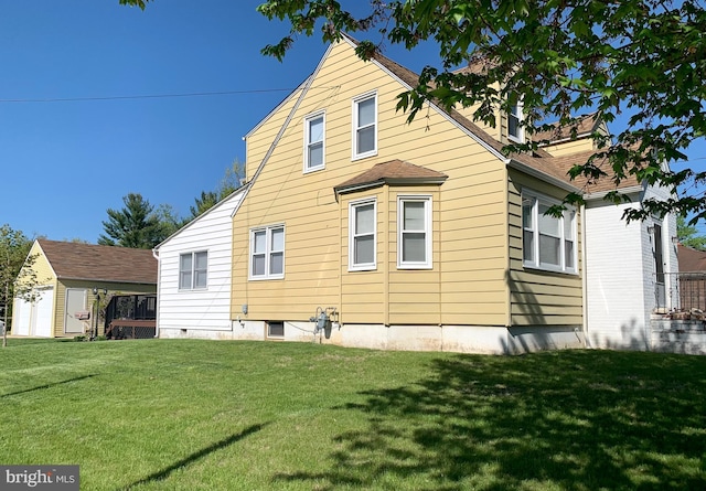 161 E Ave, Woodstown, NJ 08098 - rear view of house with a yard