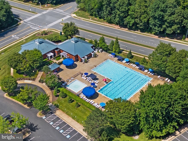 20665 Shoal Pl, Sterling, VA 20165 - bird's eye view of a pool