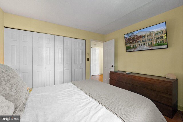 bedroom featuring a closet
