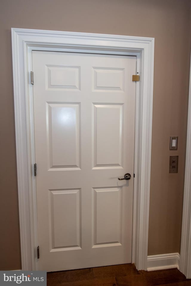 room details with baseboards