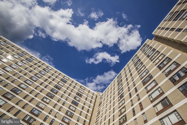 4600 Duke St Unit 1018, Alexandria, VA 22304 - view of building exterior