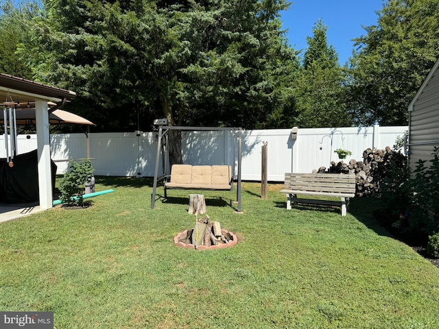 view of yard featuring fence