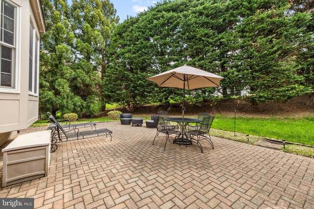 9 Selsed Garth, Lutherville Timonium, MD 21093 - view of patio with outdoor dining space