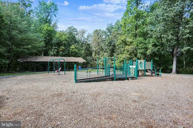 14019 Rockingham Rd, Germantown, MD 20874 - view of communal playground