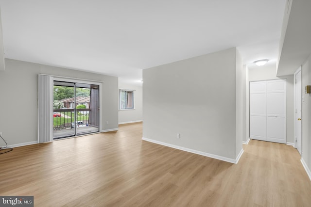 5414 Valley Green Dr Unit D4, Wilmington, DE 19808 - unfurnished living room featuring light wood-style flooring and baseboards